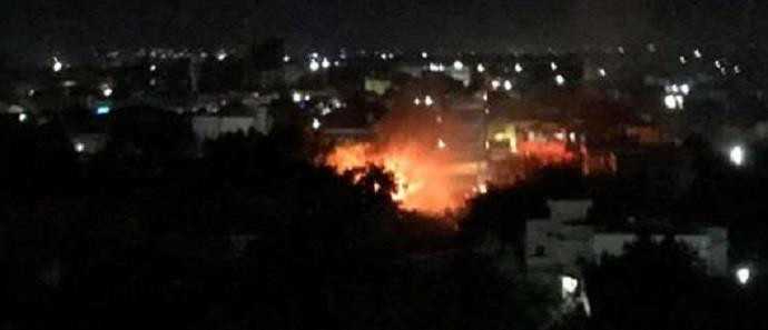 Σομαλία: Ένοπλοι πυροδότησαν βόμβα και κρατούν ομήρους σε εστιατόριο – Τουλάχιστον 9 οι νεκροί